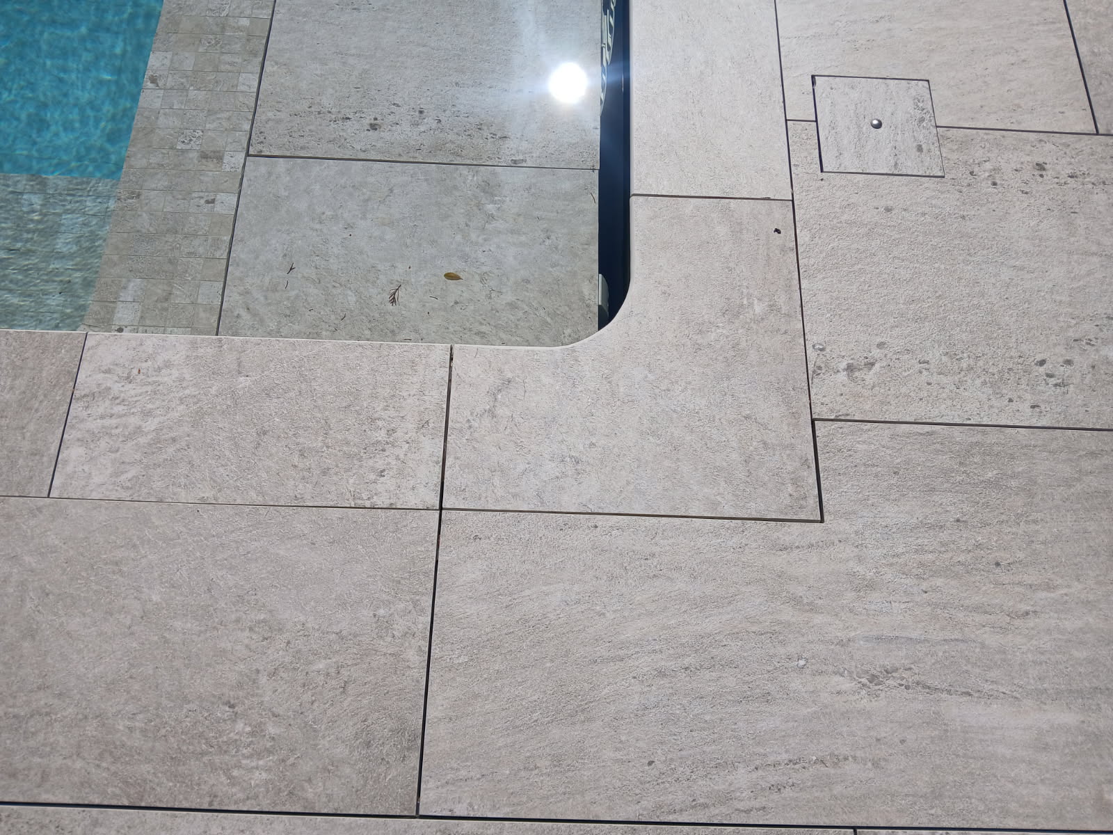 1747734573116